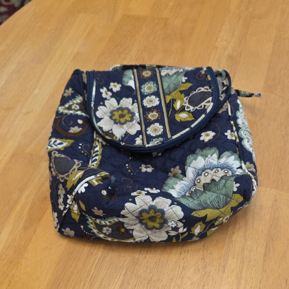 Small Floral Quilted Bag NWOT no Flaws